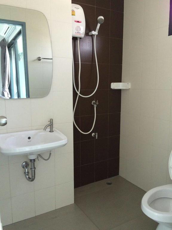 Promsook Apartment Чонбури Номер фото