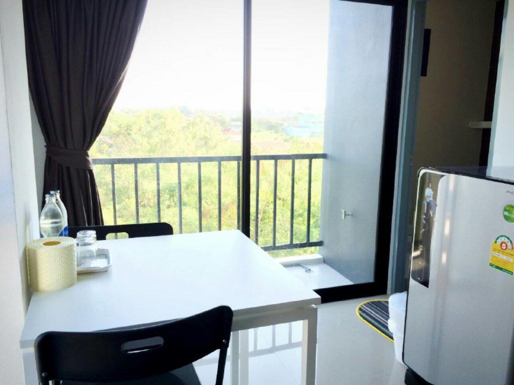 Promsook Apartment Чонбури Номер фото